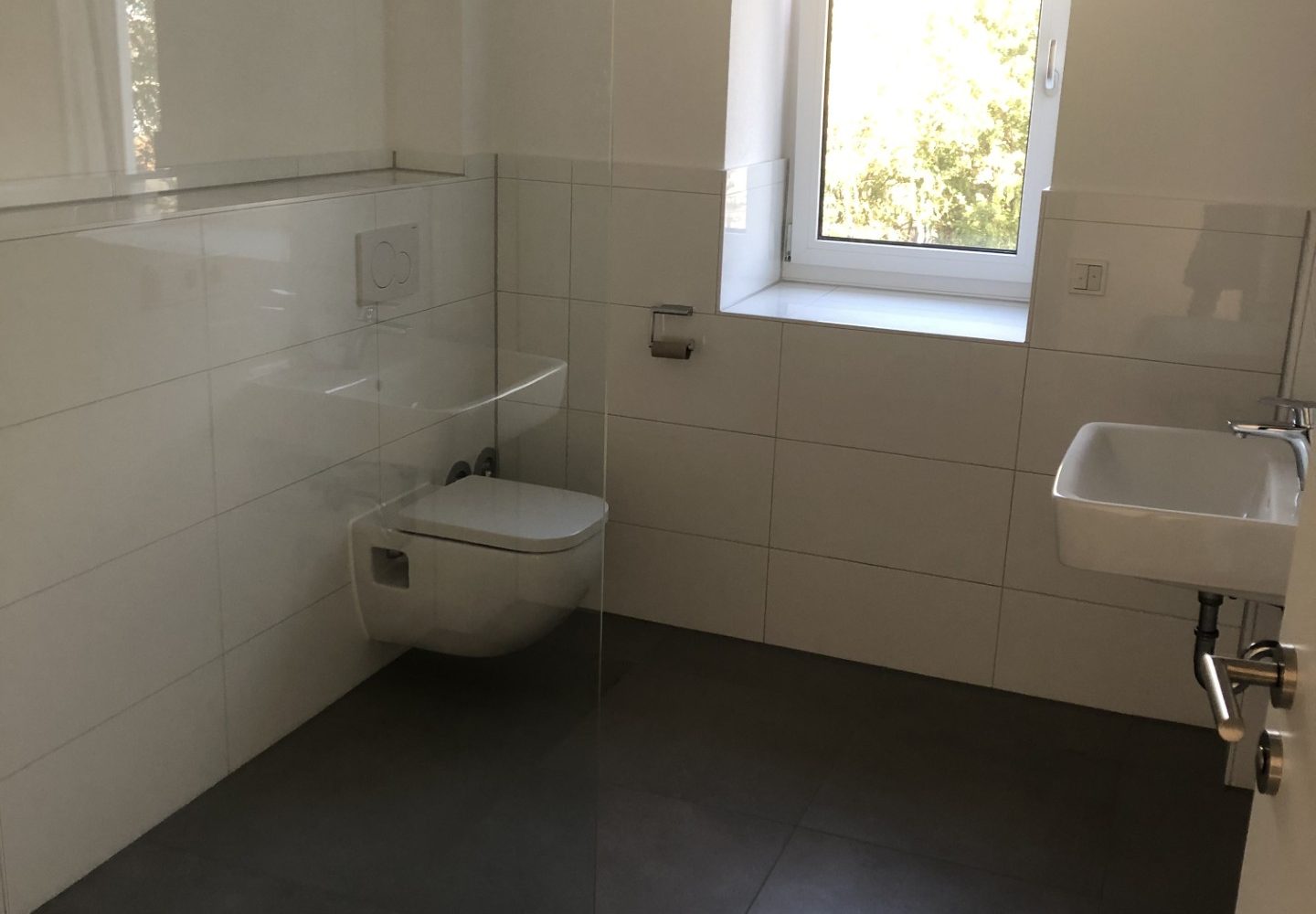 Herrliche Mietwohnung an der schönen Gänsheide mit 3,5 Zimmern und Wahnsinnsblick - Photo 3